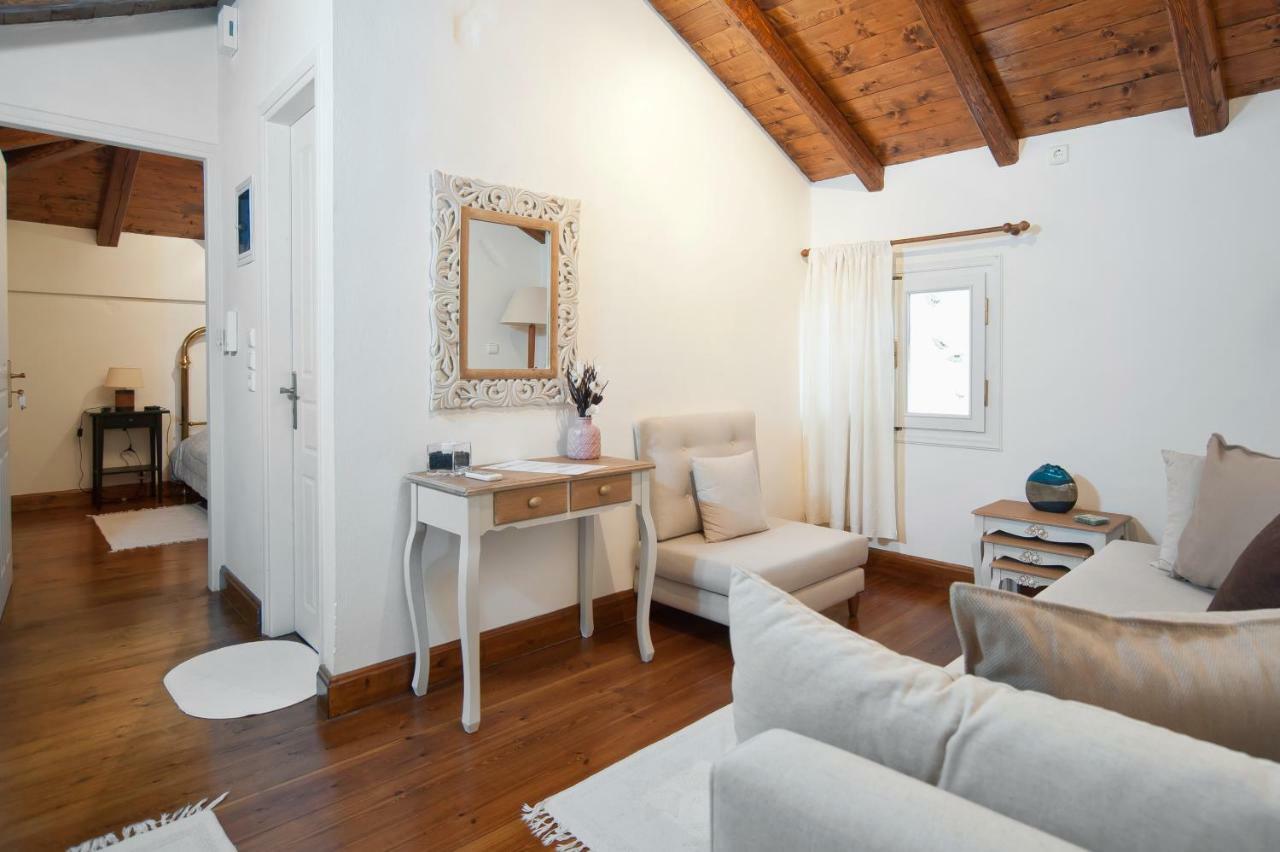 Elia Apartments Chrisso Дельфы Экстерьер фото