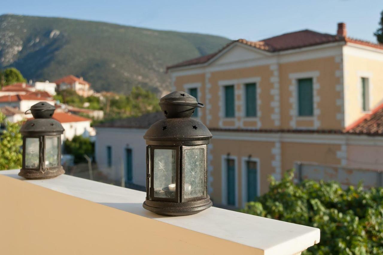 Elia Apartments Chrisso Дельфы Экстерьер фото