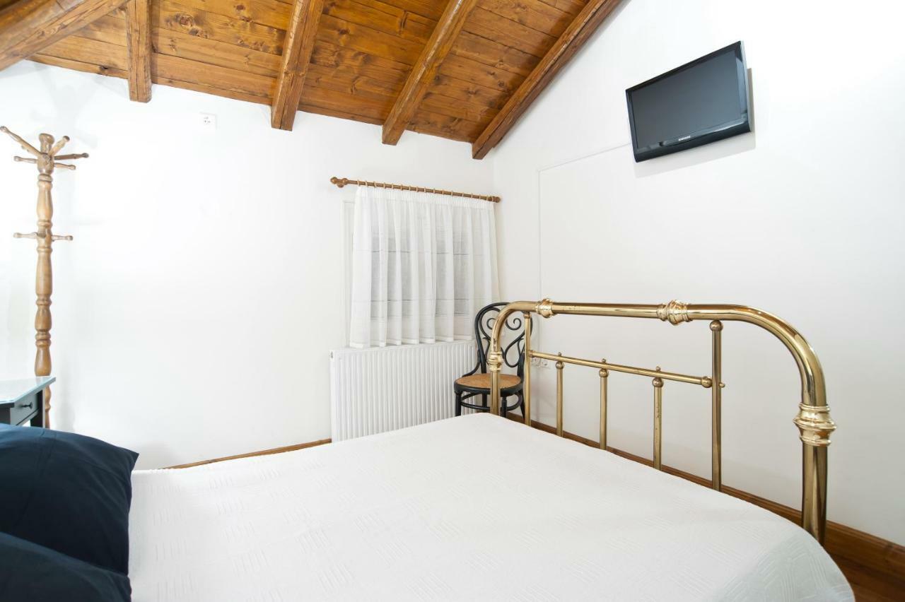 Elia Apartments Chrisso Дельфы Экстерьер фото